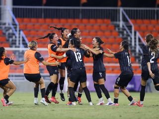 Alison Veloz ejecutó de estupenda forma el penalti decisivo que le dio a la Selección Mexicana Femenil Sub 23 el metal dorado en Santo Domingo. X/@Miseleccionfem