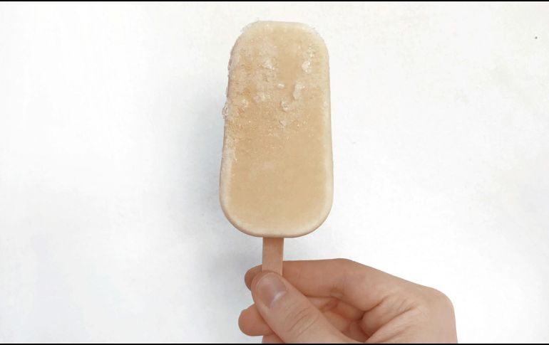 Un estudio de la Profeco realizado en 2025 identificó cinco marcas de paletas de hielo que cumplieron con su declaración nutrimental. UNSPLASH.