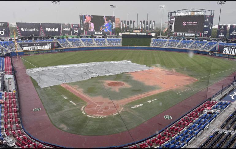  Durante aproximadamente una hora se esperó a que las condiciones climatológicas permitieran recuperar el campo. CORTESÍA.