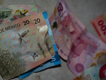La legisladora de Morena explica que esta práctica ocurre cuando una persona establece un vínculo sentimental para ganarse la confianza de una mujer, para después utilizar el engaño emocional y así conseguir beneficios económicos. Unsplash