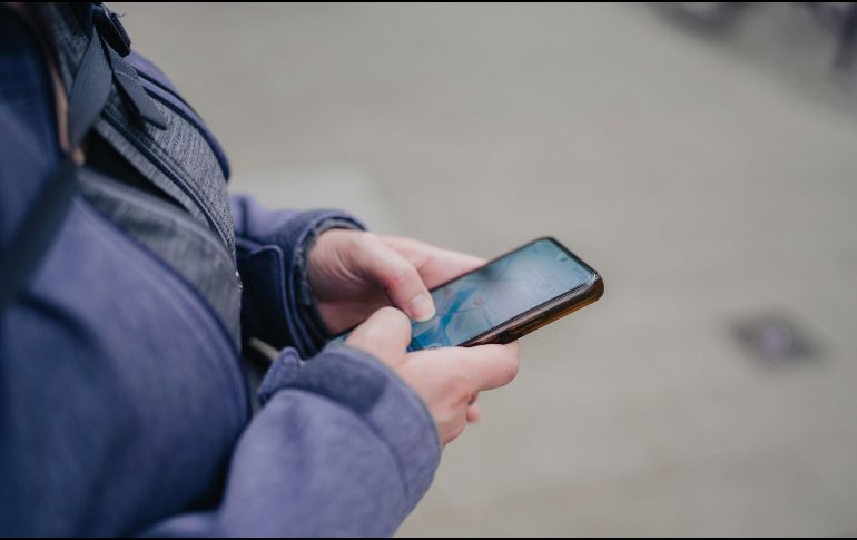 Los jóvenes en México reciben en promedio 237 notificaciones diarias en sus dispositivos móviles. UNSPLASH / VALENTIN