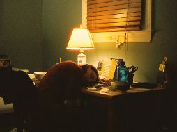 El cambio en los hábitos de descanso tuvo otro efecto: los estudiantes redujeron su uso de pantallas durante la noche. UNSPLASH