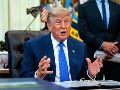 La decisión se suma a varias medidas impulsadas por Trump para restringir la atención y cuidados en materia de afirmación de género para menores. EFE/B. Cash