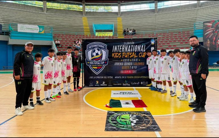 Tres de los futbolistas infantiles, identificados como Tavito, Eiden y Chuky, grabaron un video en representación de todos sus compañeros de equipo. FB/Anareli Granados,