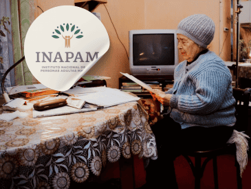 La clave, por tanto, no está únicamente en tener la credencial INAPAM, sino en estar incorporado a un esquema laboral que contemple las prestaciones de ley. Unsplash