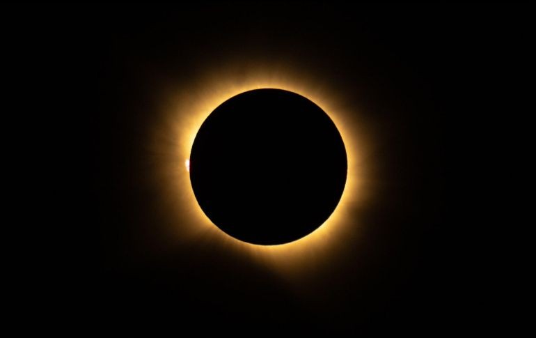 Este anochecer adelantado provocado por el eclipse solar fue un gran espectáculo mundial. ESPECIAL / NASA