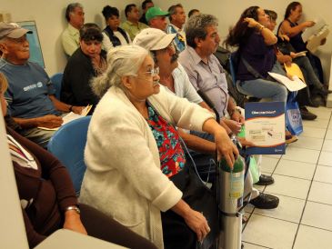 Tramitar la credencial INAPAM en agosto de 2026 permite a los adultos mayores de 60 años acceder a múltiples descuentos. EL INFORMADOR/ARCHIVO