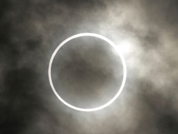 El máximo del eclipse se alcanzará en Brasil, donde la duración de la anularidad será de 10 minutos y 27 segundos, lo que hará de este eclipse anular en uno de los más largos de este siglo. EFE/ ARCHIVO