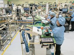 México es el segundo exportador a nivel mundial de infraestructura para operar sistemas de IA, como los semiconductores,  pero especialistas y organismos señalan que la falta de una estrategia nacional, el desconocimiento de sus funciones y la ausencia de un plan para integrar la herramienta, frenan la adopción de esta tecnología en las operaciones de las empresas. AFP
