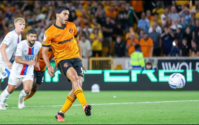 Raúl Jiménez vuelve al Wolverhampton tras recuperar su mejor versión y con el reto de devolver al club a la Premier League. AFP.