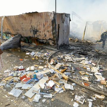 Se redujo a escombros el  mercado de libros de la capital ucraniana. EFE