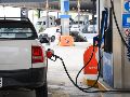 Llenar el tanque de gasolina de tu auto es una práctica común, pero seguramente te has preguntado si puedes echarle diferentes tipos de combustible. EL INFORMADOR/ ARCHIVO.