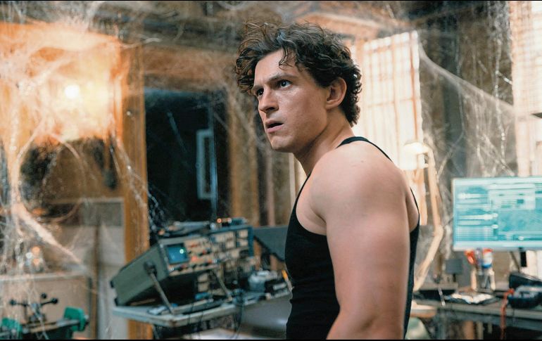 Escena protagonizada por Tom Holland, quien interpreta al superhéroe. AFP