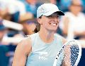Iga Swiatek remontó  frente a la griega María Sakkari y evita la eliminación. ESPECIAL