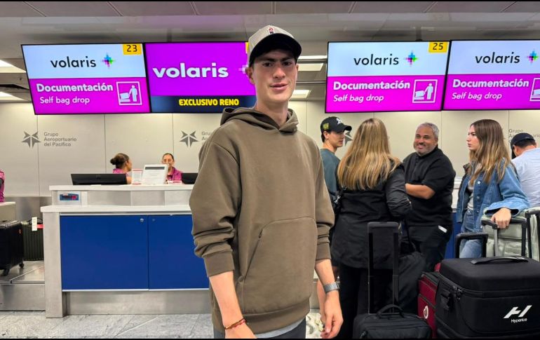 La madrugada de este jueves, la Hormiga González viajó a Estados Unidos como escala de su destino a Grecia, donde firmará su contrato con el Olympiacos. EL INFORMADOR/F. Ramírez