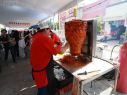 El presidente municipal, Gerardo Quirino Velázquez Chávez, estuvo presente durante el festival, donde recorrió los diferentes puestos. CORTESÍA