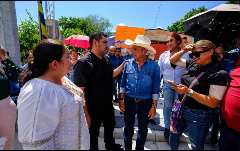 Lemus Navarro refirió que el objetivo, además de la rehabilitación de las vías terrestres, es su conservación en buenas condiciones hasta 2030, con trabajos a las superficies de rodamiento adecuadas, señalamiento renovado y atención permanente. CORTESÍA/GOBIERNODEJALISCO