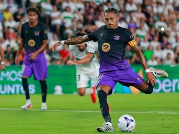 Karim Adeyemi y Anthony Gordon destacaron en su estreno con el Barcelona, al aportar un gol y dos asistencias, respectivamente. EFE.