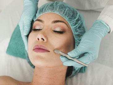 La medicina cosmética brinda opciones seguras, desde toxina botulínica hasta cirugías corporales.  UNSPLASH / K. Ruíz