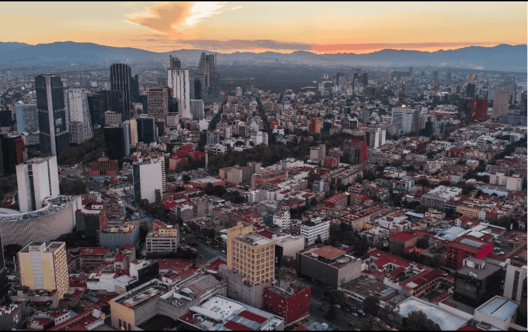La nueva delimitación de la Zona Metropolitana del Valle de México (ZMVM) suma 84 municipios y alcaldías de la CDMX, Estado de México, Hidalgo y, por primera vez, Morelos con Huitzilac. ESPECIAL/Canva