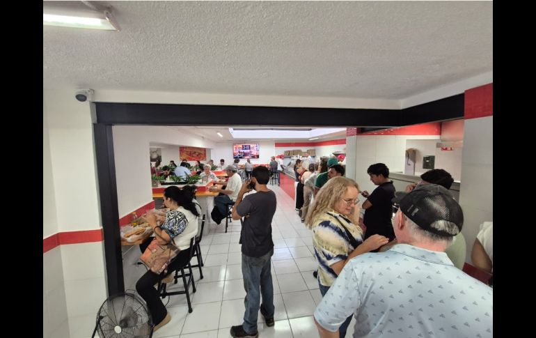 Poco más de dos mil 500 personas fueron las que participaron e hicieron la aportación para la donación en las siete sucursales de 