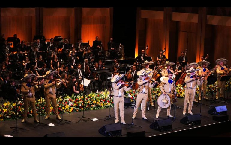 Los mariachis Nuevo Tecalitlán y Los Camperos recorrieron parte del repertorio de dos figuras que marcaron la música mexicana. EL INFORMADOR/J. Acosta