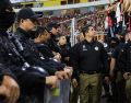 Los policías estarán distribuidos tanto al interior del inmueble como en sus inmediaciones para atender posibles incidentes antes, durante y después del encuentro. ESPECIAL