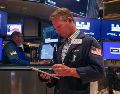 En la semana, el Dow gana un 0.5 %, el S&P 500 un 0.5 % y el Nasdaq un 0.9 por ciento. EFE/S. Yenesel
