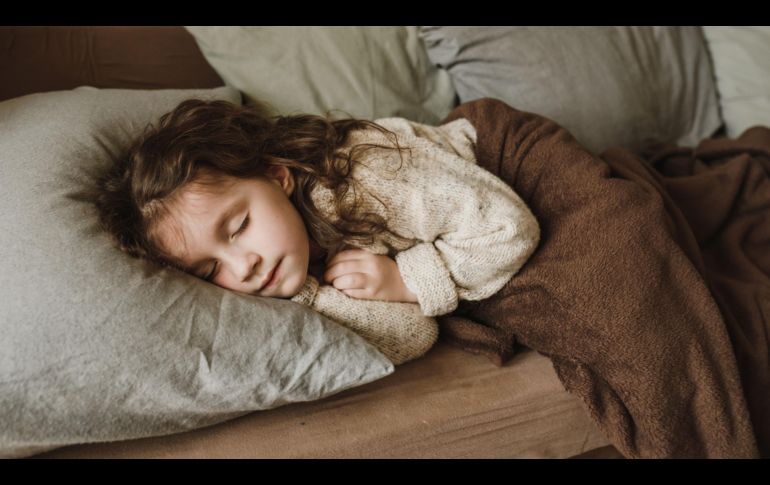 El rendimiento de los niños, así como su estado de ánimo, mejora con el sueño de calidad. ESPECIAL/PEXELS