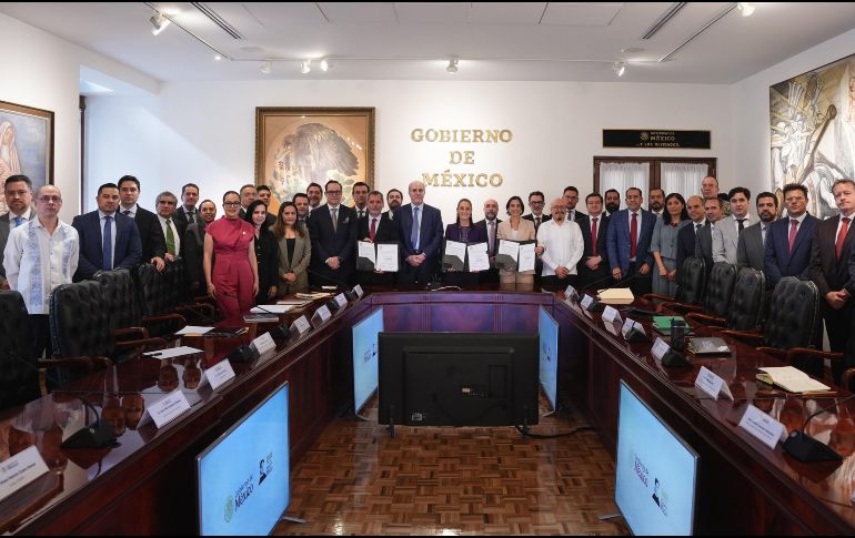 El acuerdo voluntario forma parte de las acciones del Gobierno federal para procurar que los precios de los combustibles se mantengan estables. X / @Claudiashein