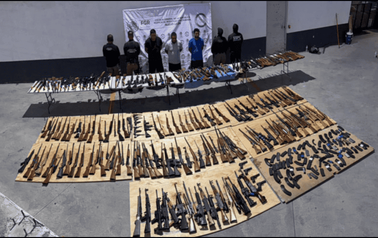 García Harfuch afirmó en una reciente entrevista con la periodista y comunicadora Maca Carriedo que más del 80 % de las armas decomisadas desde el inicio de la actual Administración procedían de Estados Unidos. X / @OHarfuch
