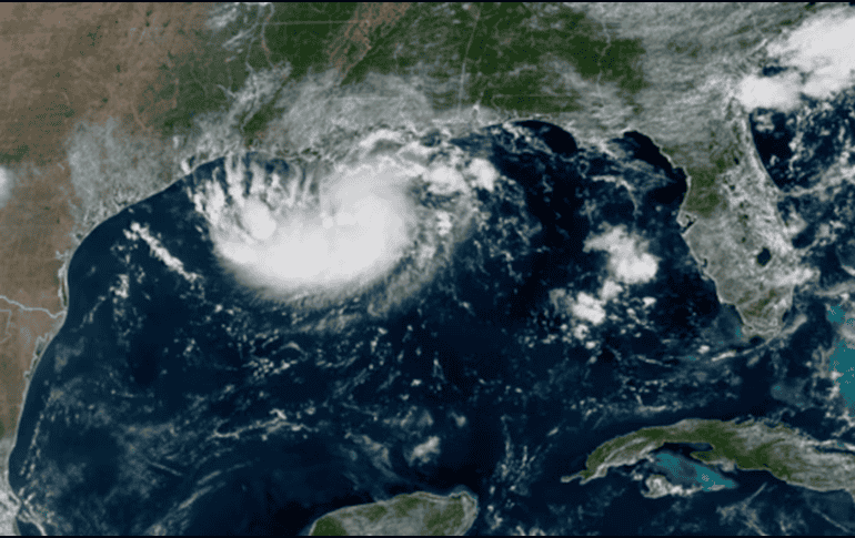 Especialistas señalaron que estas tormentas pueden producir tasas de lluvia de 3 a 4 pulgadas por hora, lo que rápidamente colapsará calles y carreteras, subrayando que el riesgo es alto a pesar de que los suelos se encuentran muy secos tras el mes de agosto. NOAA ESPECIAL