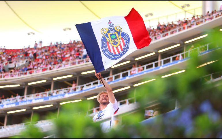 Chivas ajustó los horarios de sus partidos ante Pumas y Necaxa, además de preparar una doble cartelera con su equipo femenil en el Estadio AKRON. IMAGO7.