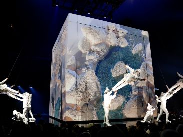 El Cubo es esencial en la historia y es la primera vez que se utiliza un elemento tan grande en el escenario / Fotos: Jean-François Savaria