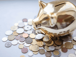 Al recibir este dinero durante la primera quincena de noviembre, los beneficiarios tendrán la liquidez necesaria para aprovechar las promociones de los eventos de fin de año como El Buen Fin, entre otros. CANVA