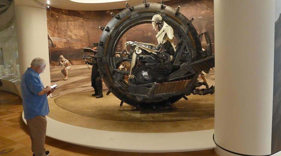 El recinto busca exhibir piezas de la cultura popular, a la vez que se teje un puente entre el pasado y el presente. EFE / O. ALONSO