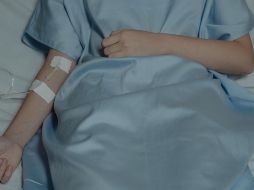 Tadeo Rubio, estudiante de nuevo ingreso de la UAT en Tamaulipas, terminó en terapia intensiva tras una violenta novatada. ESPECIAL/PEXELS
