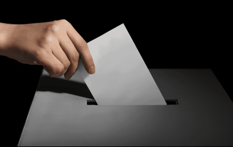 El término se utiliza para describir una boleta que aparece sin dobleces pese a encontrarse entre los documentos que fueron contabilizados como votos. CANVA