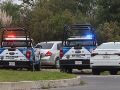 Policías custodian la zona donde se cometió un homicidio múltiple este miércoles en el municipio de Atizapán de Zaragoza. EFE/M. Hartz