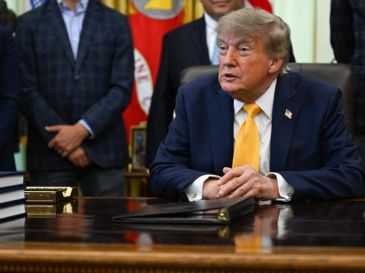 Donald Trump respaldó unas declaraciones dichas por el vicepresidente JD Vance, a quien defendió. EFE/A. Gordon
