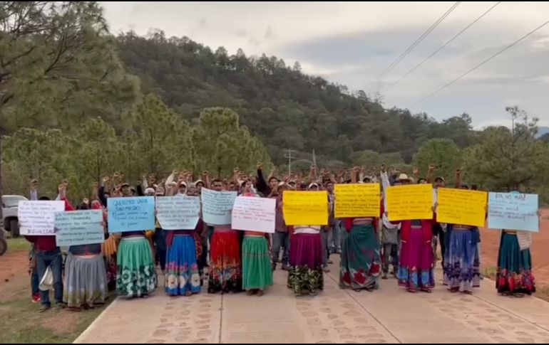 La comunidad wirárika de San Andrés Cohamiata suspendió actividades por hechos de violencia y exige una estrategia integral de seguridad a los tres niveles de gobierno. ESPECIAL.