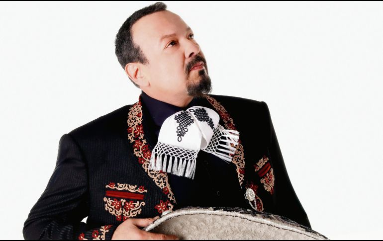 El zacatecano asegura que la música tradicional mexicana pasa un momento de transición ante la explosión de nuevos géneros. CORTESÍA
