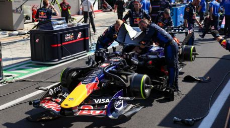 Hadjar, de acuerdo con Red Bull, sufrió una fractura mientras practicaba boxeo durante las vacaciones de mitad de temporada. EFE / ARCHIVO