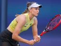Llegar a semifinales aseguraría ser la número uno del ranking WTA para Rybakina. EFE / S. YENESEL