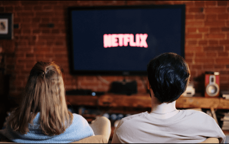 Antes de comprar un nuevo aparato, conviene revisar el modelo exacto del televisor y consultar su compatibilidad. CANVA