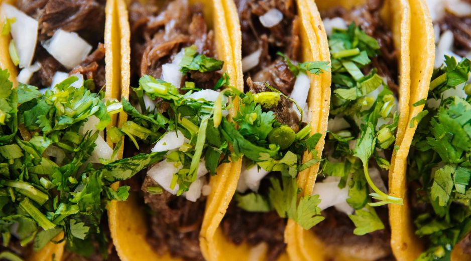 Aunque el tequila es uno de sus grandes orgullos, hay un motivo que también atrae a los visitantes: sus tradicionales taquerías. UNSPLASH