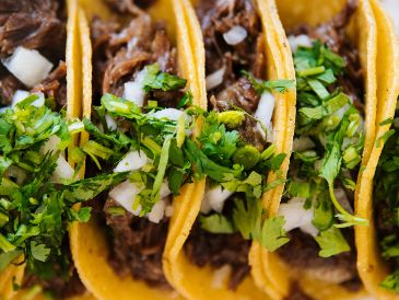 Aunque el tequila es uno de sus grandes orgullos, hay un motivo que también atrae a los visitantes: sus tradicionales taquerías. UNSPLASH