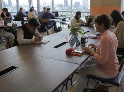 Al cierre de agosto, el salario base de cotización promedio de los puestos afiliados al IMSS se situó en 673 mil un pesos diarios. EFE / J. Méndez