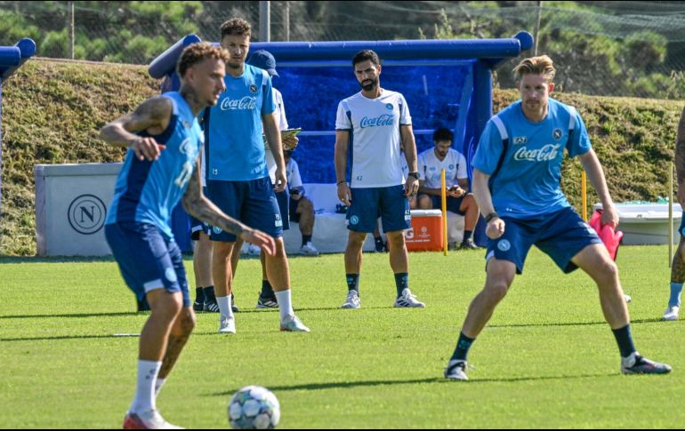 Noa Lang y Kevin De Bruyne durante el entrenamiento del Naóli en  Castel Volturno. EFE/C. Fusco