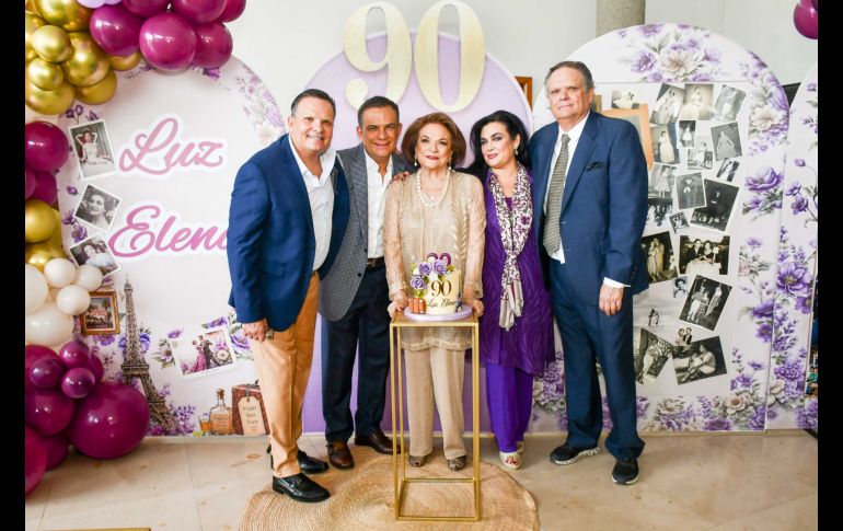Eduardo y Juan Álvaro Rubio con Luz Elena Salazar junto a Luz Elena y Leopoldo Rubio. GENTE BIEN JALISCO / M. Rached